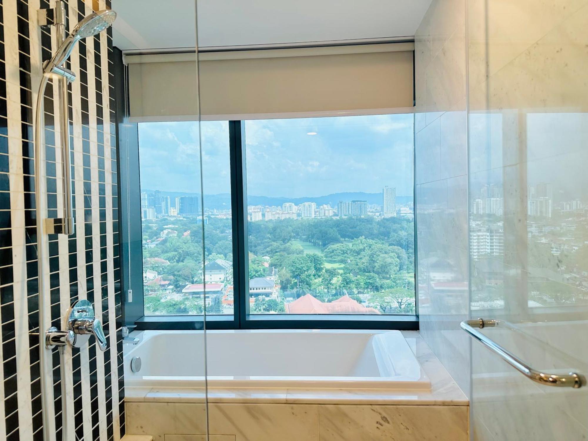 Crystal Suite At Eaton Klcc Куала-Лумпур Экстерьер фото