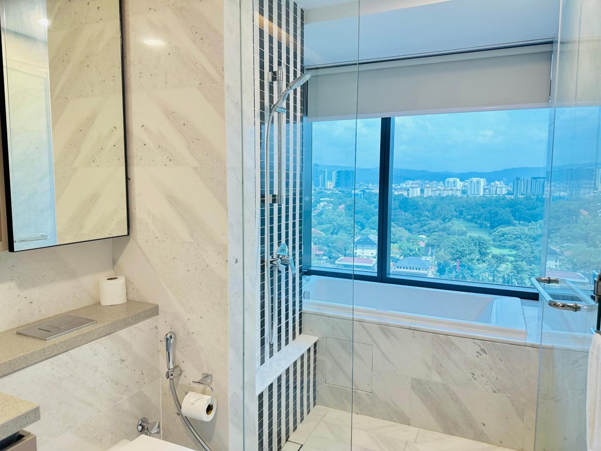 Crystal Suite At Eaton Klcc Куала-Лумпур Экстерьер фото